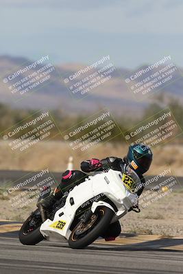 media/Nov-16-2025-Race Pace (Sun) [[8c5fa54630]]/Verified Riders/7-Turn 4 (1155am)/